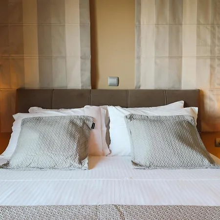 ヴィラ Malena カラヴォミロス