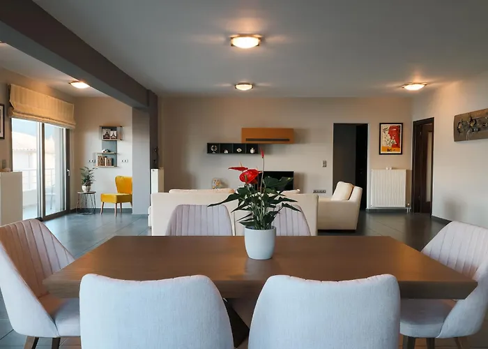 Malena Villa *